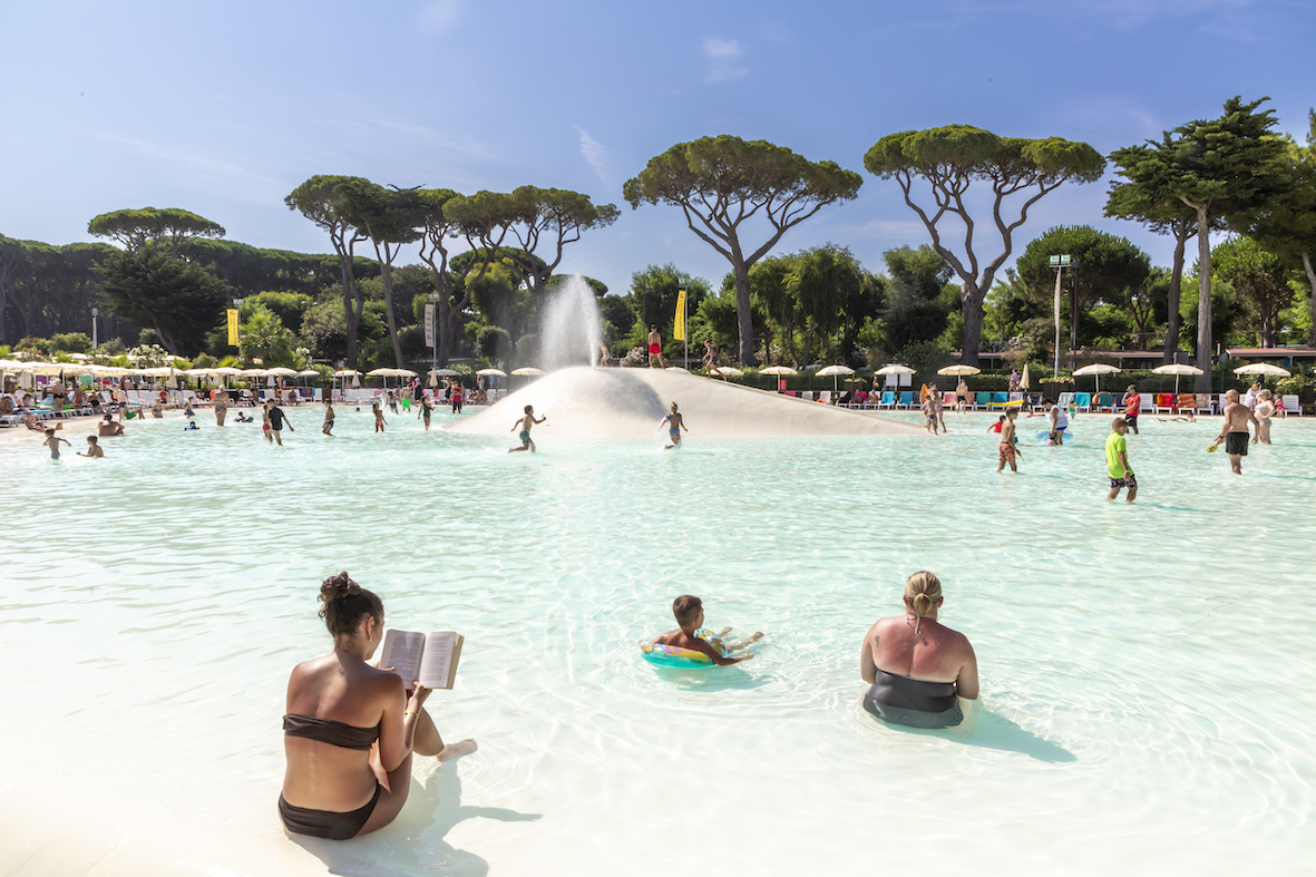 hu Park Albatros village | piscina laguna per bambini