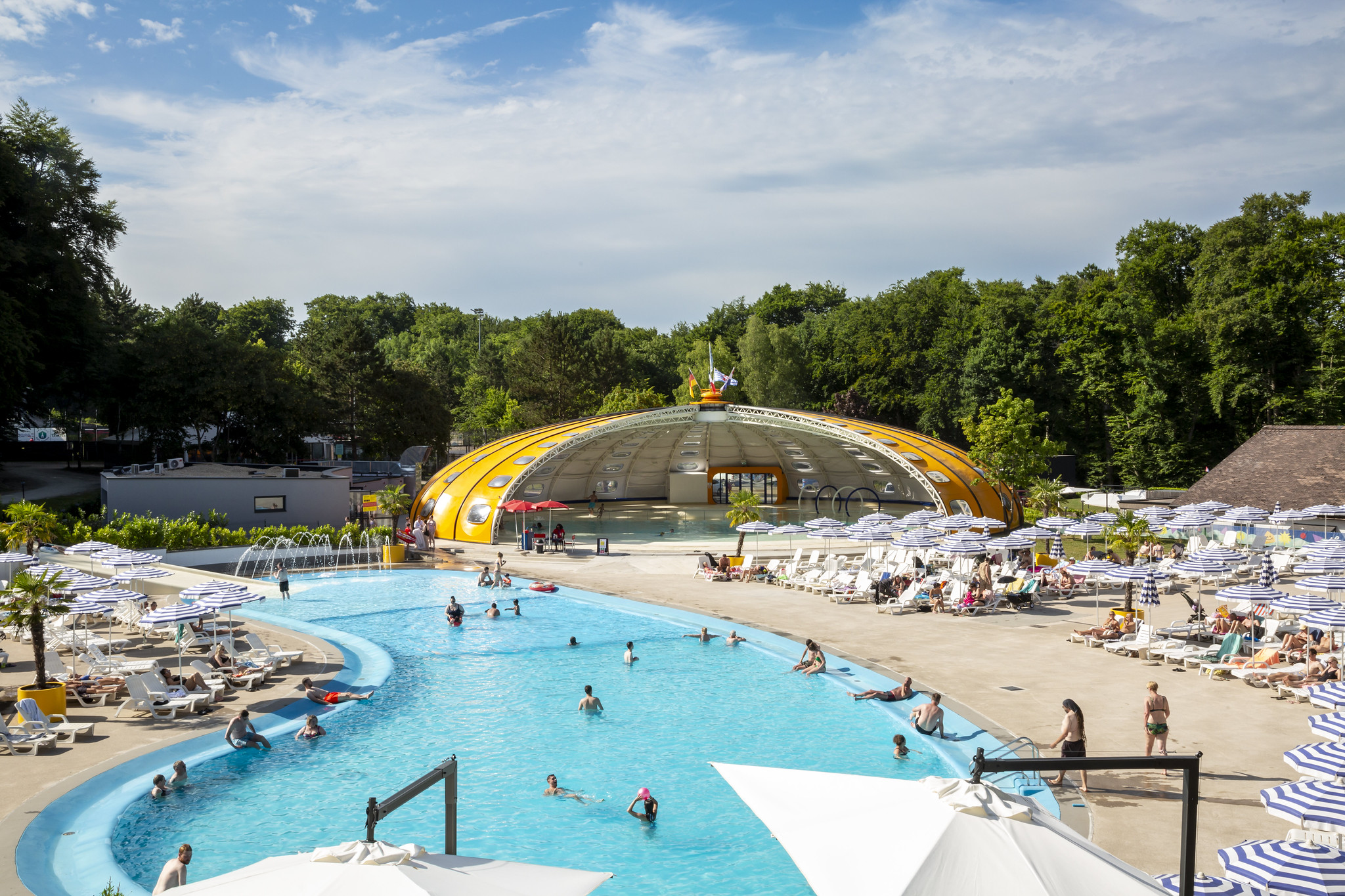 Outdoor pool Birkelt