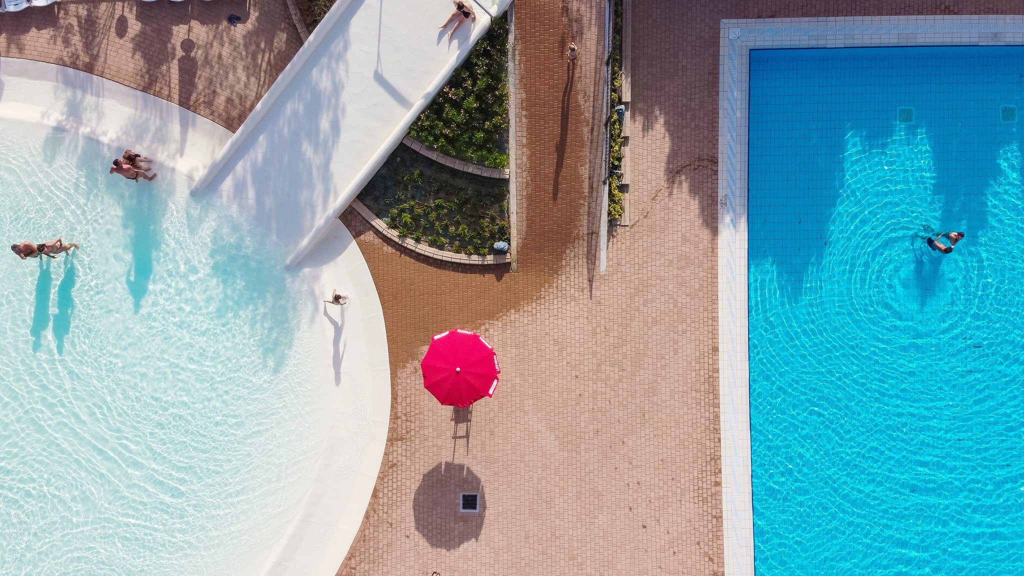 hu Montescudaio village | piscine